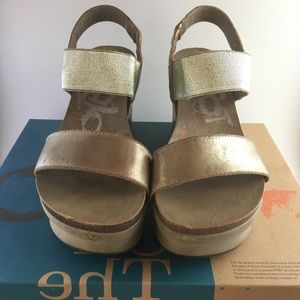 OTBT Bushnell Gold Comfort Wedge Sandals